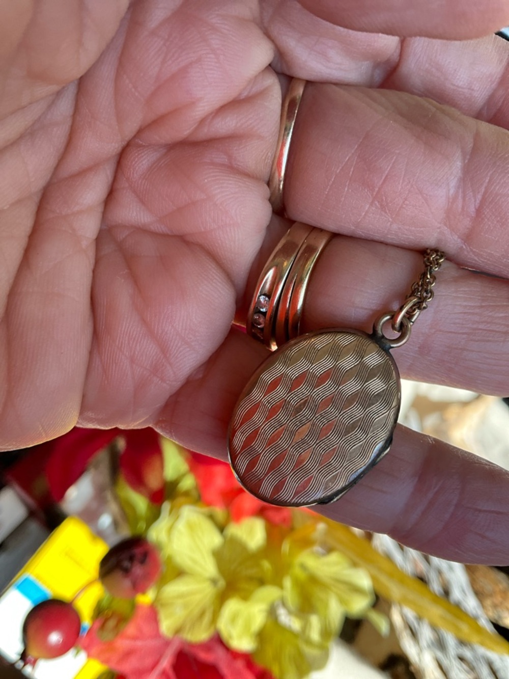 Antique locket necklace - Picture 3 of 9